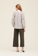 Load image into Gallery viewer, Taupe long sleeve gathered top
