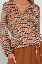 Load image into Gallery viewer, Cream brown rust diamond wrap top
