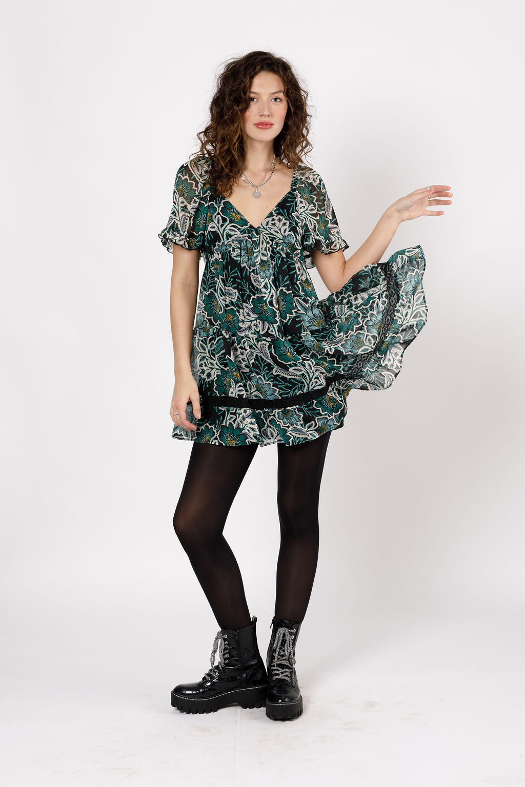 Black emerald green white short dress Avec Moi Decor Black emerald green white short dress Avec Moi Decor