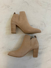 Load image into Gallery viewer, Sirano Dune Suede boot
