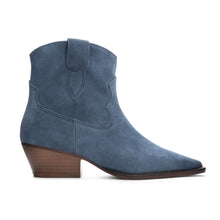 Load image into Gallery viewer, Califa cow suede blue boot
