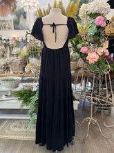 Load image into Gallery viewer, Black short puff sleeve maxi dress
